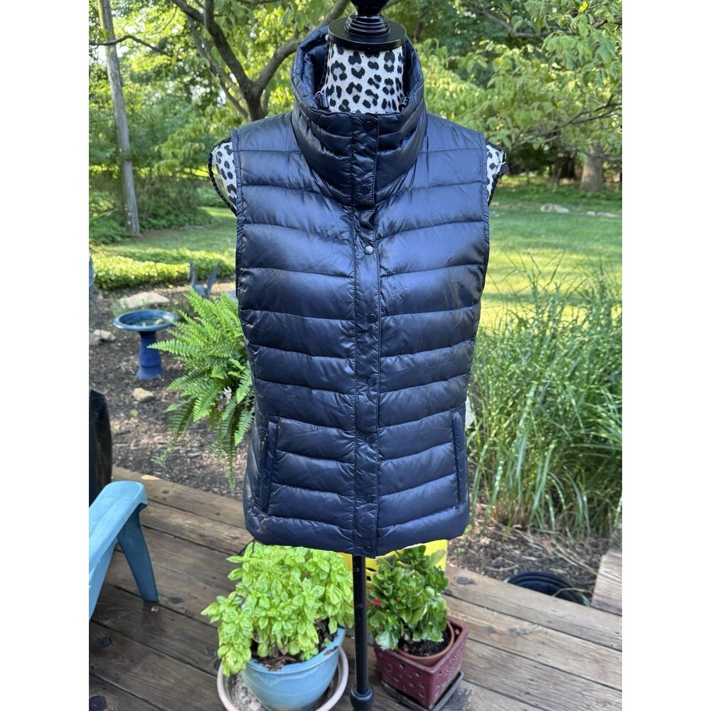 GAP Women's Black Nylon Down Puffer Vest Small Cabincore Gorp Grail Luxe Winter